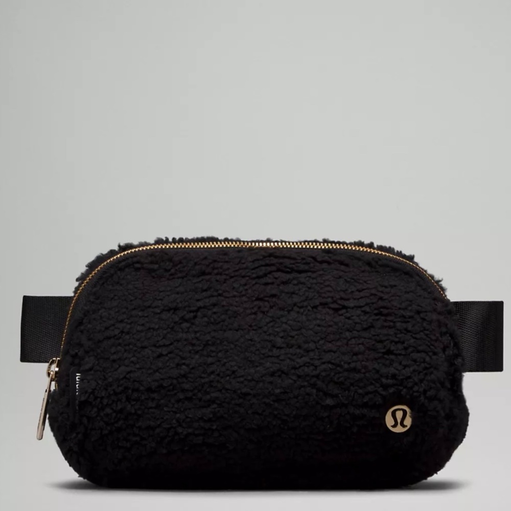 Lululemon Everywhere Belt Bag 1L Black Fleece